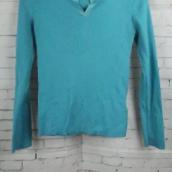 VICKY AQUA BLUE V NECK LONG SLEEVE RIBBED KNIT SWEATER WITH SPARKLE TRIM SIZE 2 - Picture 6 of 10